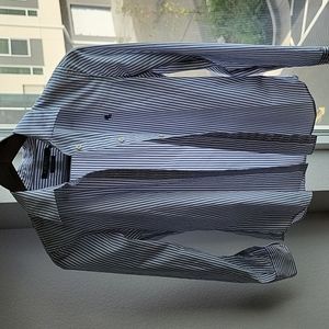 Ralph Lauren Non-Iron Women's Button Up Collard Shirt size Small